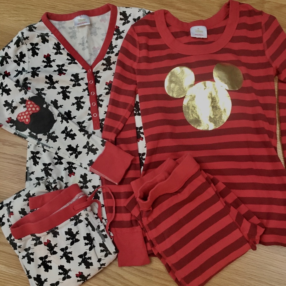 Hannah Anderson Mickey and Minnie Pajamas